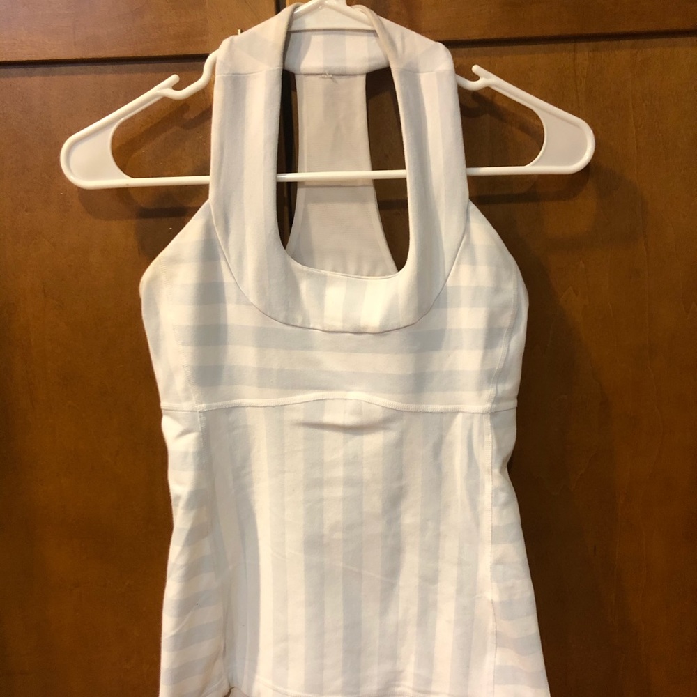 100% authentic Lulu Lemon razor back tank. Women